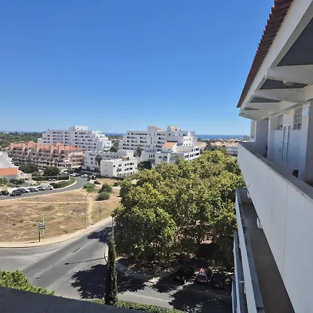 아파트 Holidays Near The Strip *