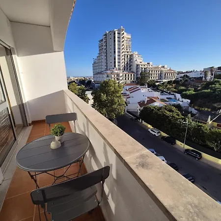 Holidays Near The Strip Appartement