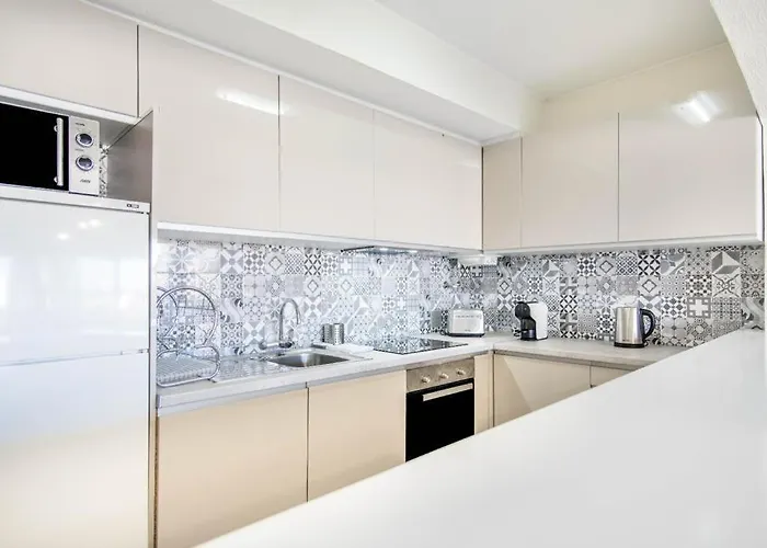 Holidays Near The Strip Lägenhet