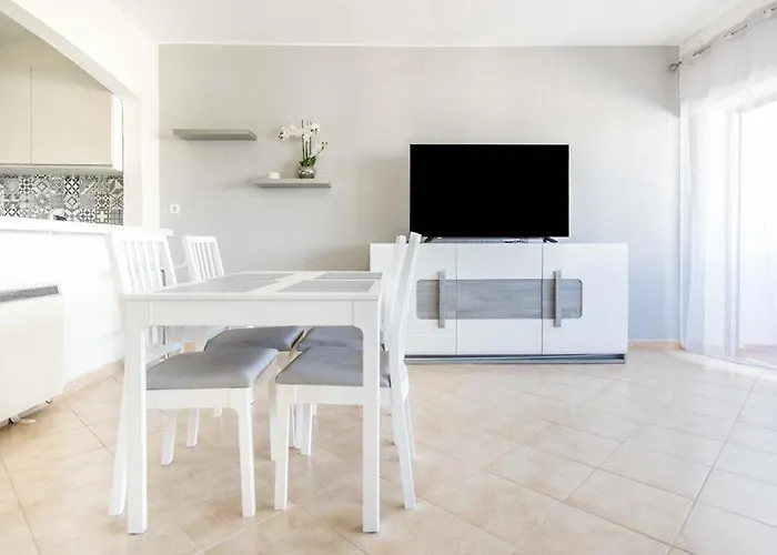 Lägenhet Holidays Near The Strip *