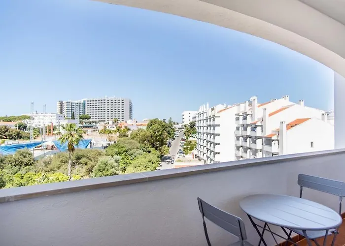 Holidays Near The Strip Albufeira