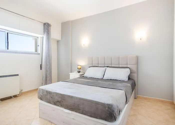 Lägenhet Holidays Near The Strip *