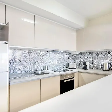 Holidays Near The Strip Апартаменты